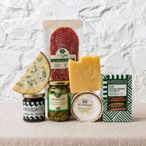 Cheese and Charcuterie Cheese Selcetion (2-4 people)